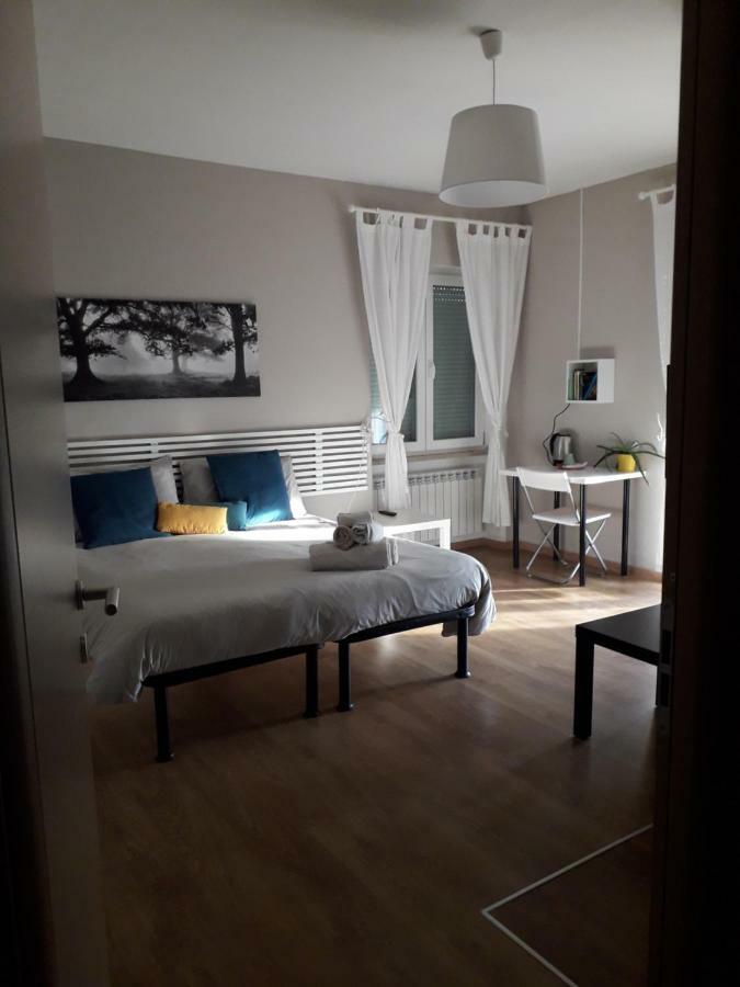 Le Stanze Di Adele Bed and Breakfast LʼAquila Exteriör bild